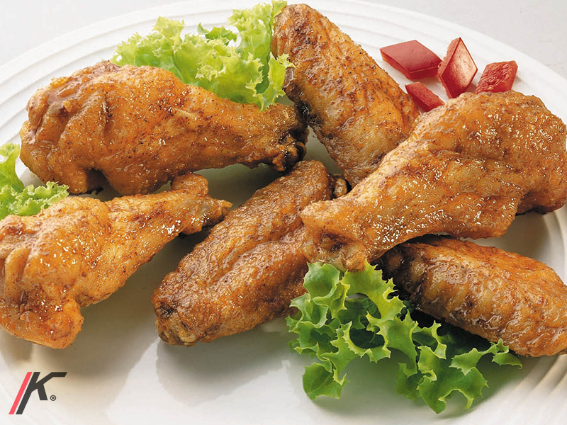 Roasted natural chicken wings, salad